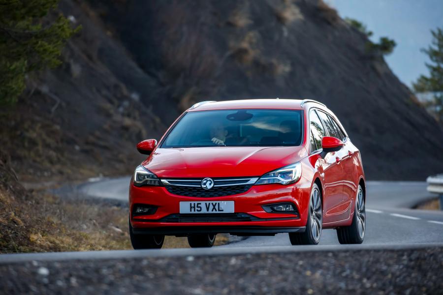  Vauxhall Astra Sports Tourer BiTurbo 2016 года  (фото 14 из 30)